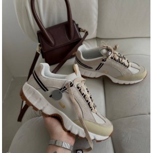 NIKE AIR HUMARA X JACQUEMUS