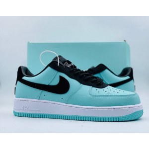 NIKE AIR FORCE 1 LOW