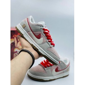 Nike SB Dunk Low