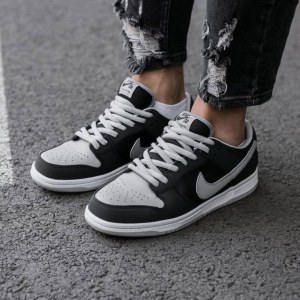 Nike SB Dunk Low