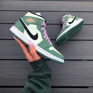 Nike Air Jordan 1