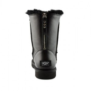 UGG CLASSIC SHORT ONE ZIP BLACK