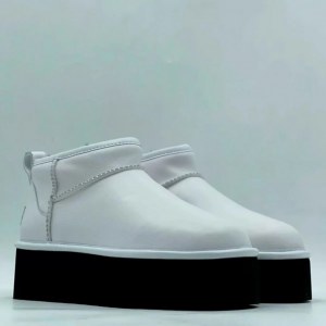 UGG CLASSIC ULTRA MINI PLATFORM LEATHER WHITE