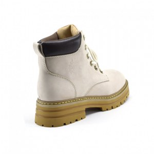 UGG TROPHY SAND